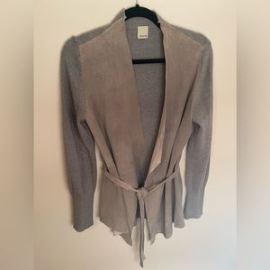 Like New, Ecru gray knit & suede-like sweater w/ tie